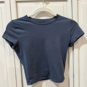 Hollister cropped Crewneck Tee - Navy size XS